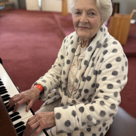 Patient Pauline Pidgeon acclaimed pianist plays at Cabrini Mass